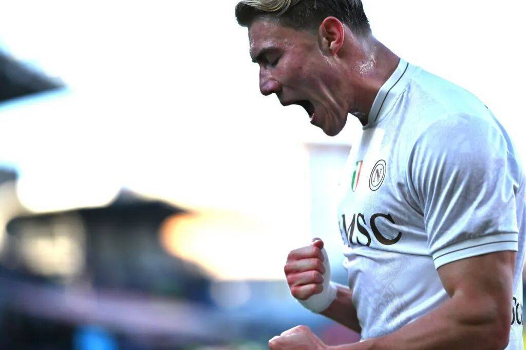 那不勒斯提前确认4400万买断霍伊伦德！违约金曝光，恰是曼联引进价格